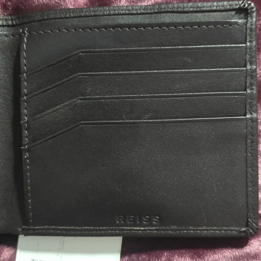 REISS Cabot Leather Wallet, Colour Black, Retail Price $80.00 USD